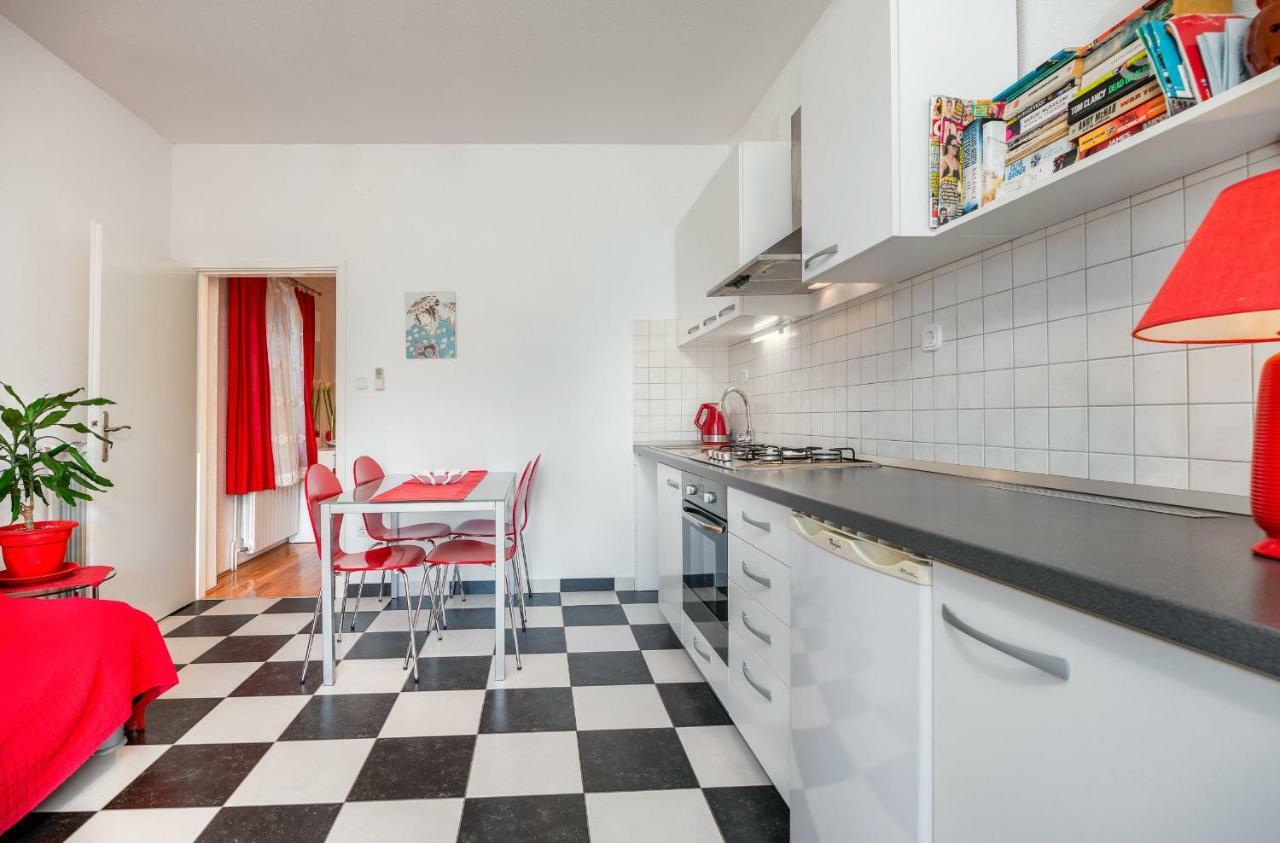 Appartement Cozy New Flat For 2 Or 3 à Hvar Town Extérieur photo