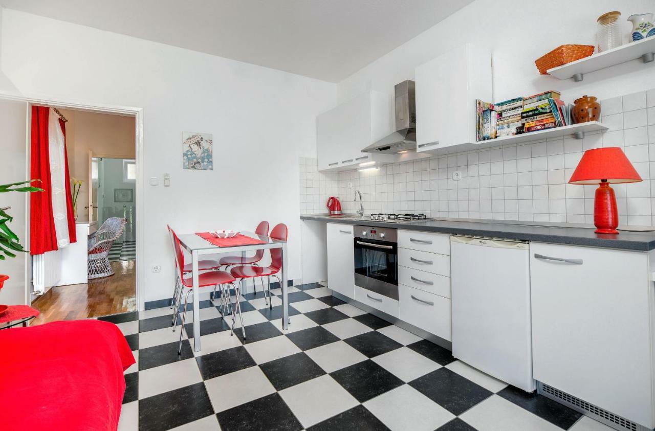 Appartement Cozy New Flat For 2 Or 3 à Hvar Town Extérieur photo